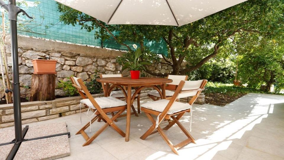Apartment Vesna With Terrace Baška Buitenkant foto