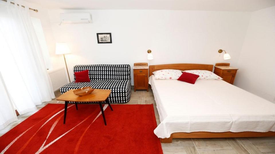 Apartment Vesna With Terrace Baška Buitenkant foto